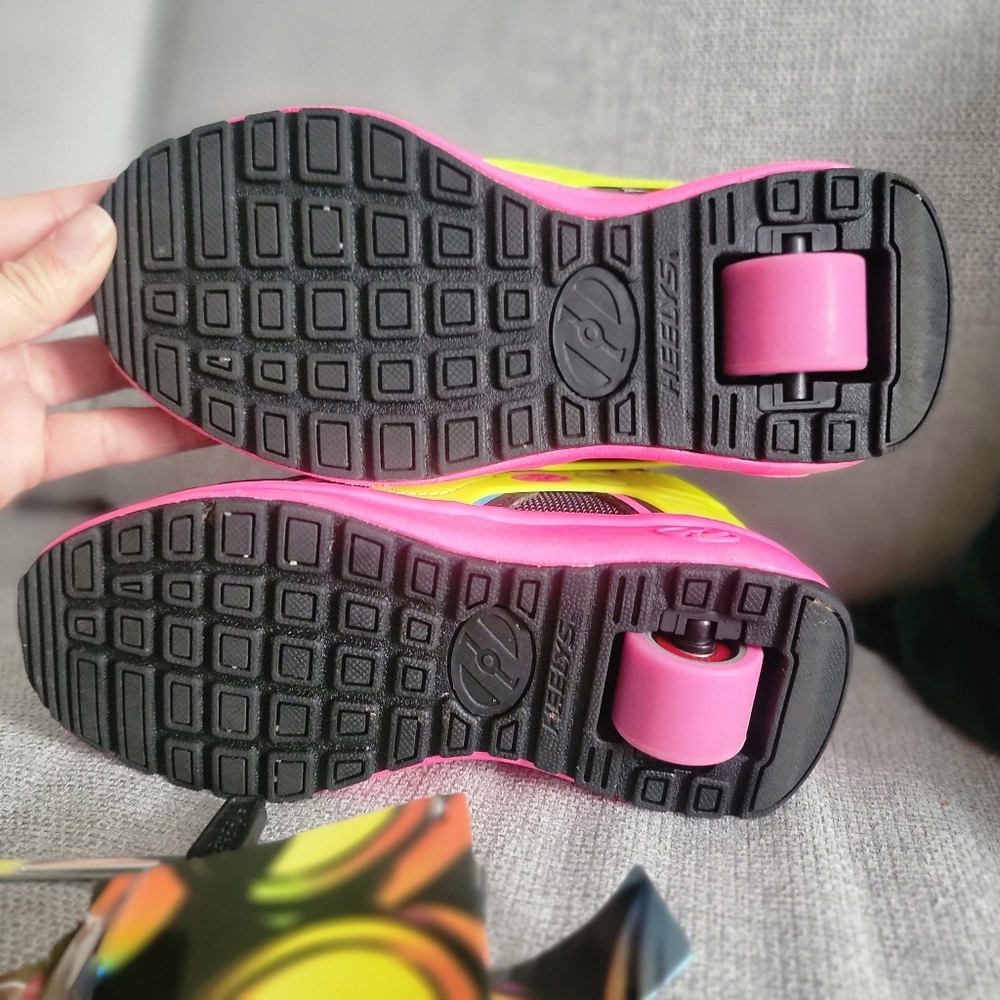 Heelys Kids' Neon Black Sneakers - Picture 2 of 6